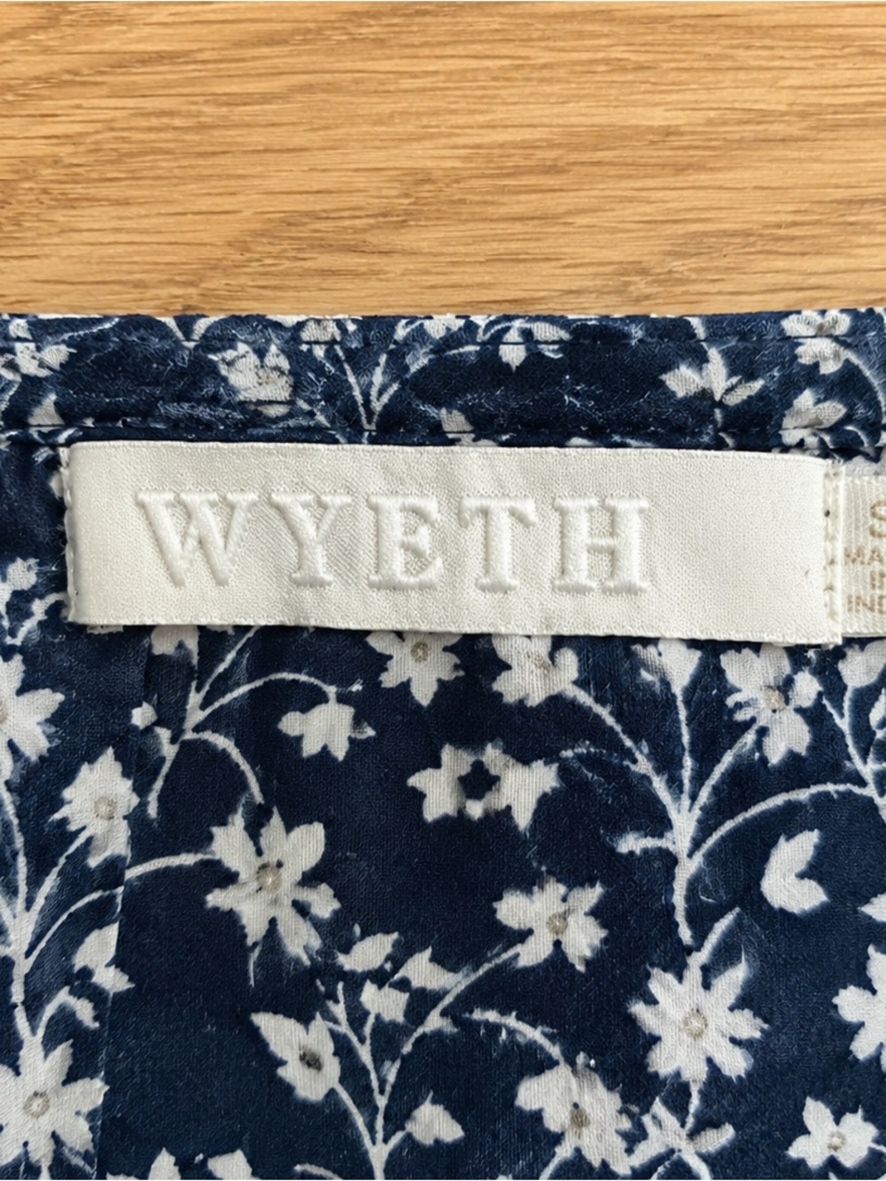 Wyeth Boutique Small Navy Floral Puff Sleeve Blouse Boho Top (retails for $190) - Picture 3 of 3